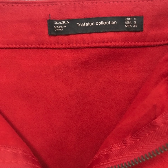 Red skirt - Picture 2 of 3